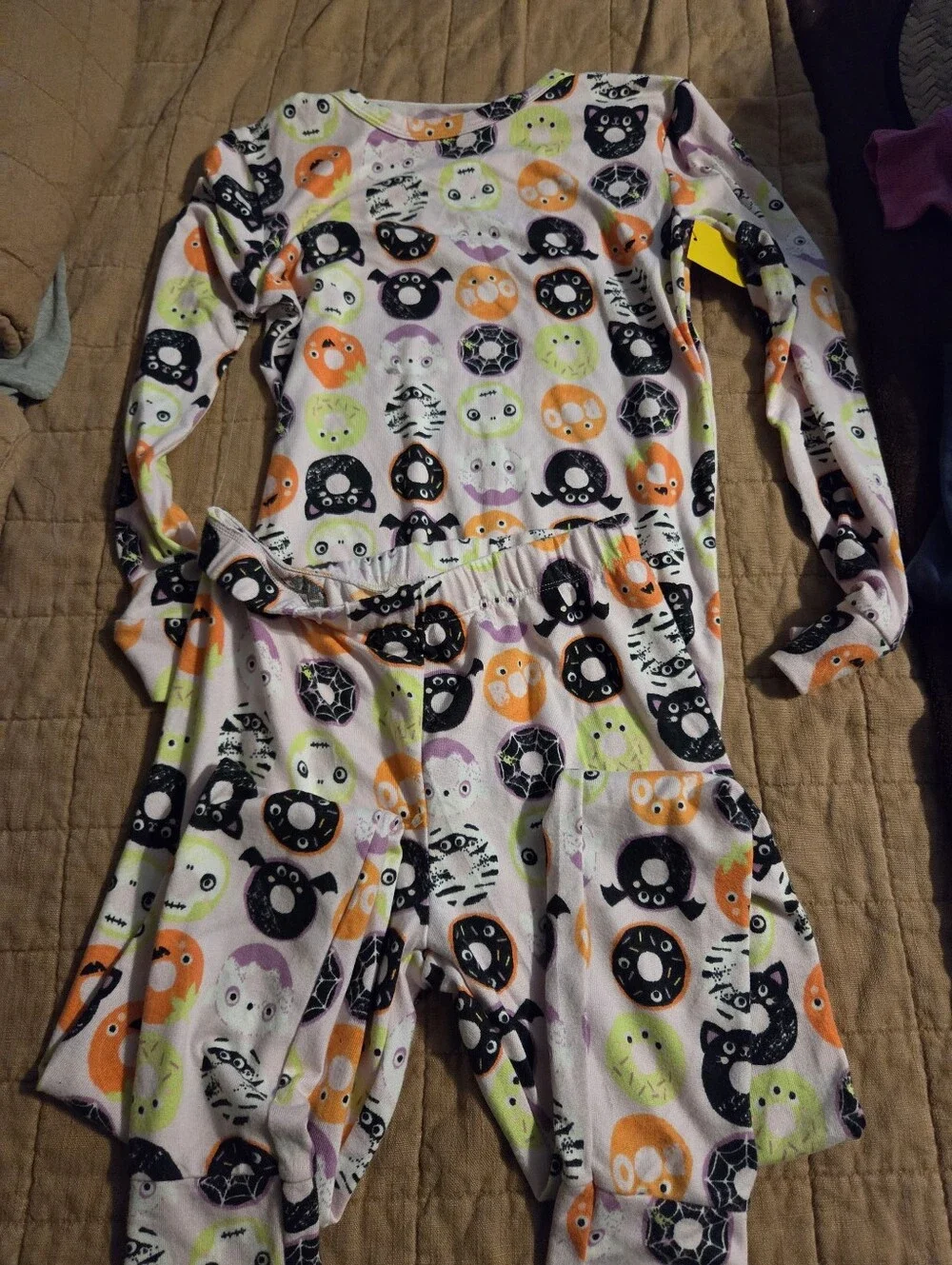 Kids Halloween Owl & Donut Print Long Sleeve Pajama Set - Pink/Orange/Green